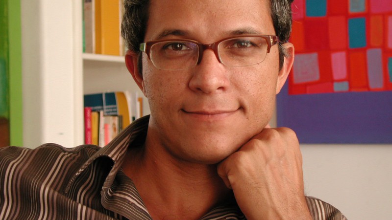 Preparando-se para a Semana Nacional de Trânsito, que neste ano trabalha o tema O Jovem e o Trânsito, o Detran RS convidou o sociólogo Eduardo Biavati para uma série de palestras que reúnem depoimentos, recursos multimídia e muita animação para
