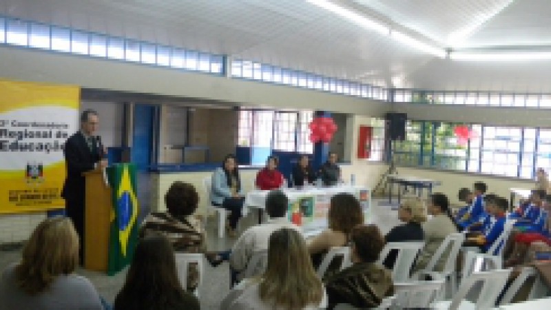 A partir deste sábado (8), duas escolas estaduais, uma no Vale dos Sinos e outra no Vale do Paranhana, passaram a fazer parte do Programa Escola Aberta para a Cidadania. O Instituto de Educação Seno Frederico Ludwig, de Novo Hamburgo, e a Escola