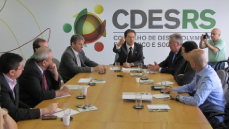 O ICMS Interestadual foi tema de reunião, nesta segunda-feira (9), entre Governo do Estado e representantes das federações empresariais, da indústria, agricultura, comércio e serviços do Rio Grande do Sul e da Assembleia Legislativa. A proposta de