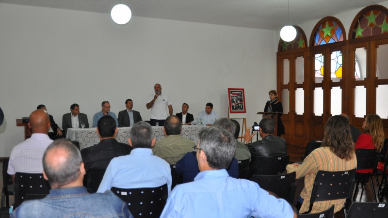 Superintendente do Porto do Rio Grande apresentou a estrutura do complexo e destacou os processos cooperativos e de comércio exterior entre os dois portos e a prospecção de oportunidades de negócios