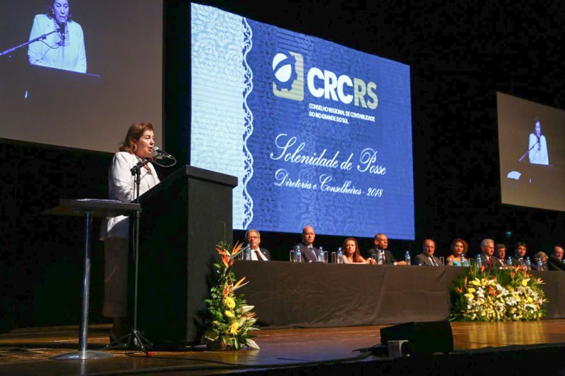 PORTO ALEGRE, RS, BRASIL 08.03.2017: O governador José Ivo Sartori e a secretária do Desenvolvimento Social, Trabalho, Justiça e Direitos Humanos, Maria Helena Sartori, prestigiaram a posse de Ana Tércia Lopes Rodrigues, a primeira presidente mulher d