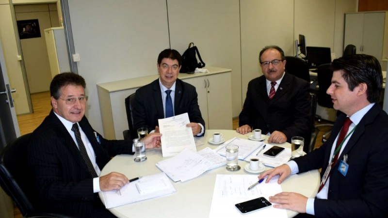 Secretário do Desenvolvimento Rural, Tarcisio Minetto, esteve em Brasília para buscar recursos em ministério