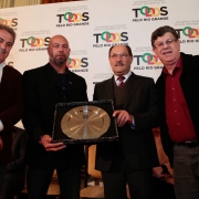 PORTO ALEGRE, RS, BRASIL 21.05.2018: Para valorizar o esporte e o pioneirismo gaúcho no futebol, o governador José Ivo Sartori homenageou, nesta segunda-feira (21), durante evento no salão Negrinho do Pastoreio do Palácio Piratini, os clubes gaúchos com m