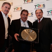 PORTO ALEGRE, RS, BRASIL 21.05.2018: Para valorizar o esporte e o pioneirismo gaúcho no futebol, o governador José Ivo Sartori homenageou, nesta segunda-feira (21), durante evento no salão Negrinho do Pastoreio do Palácio Piratini, os clubes gaúchos com m