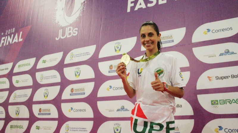 Jocasta Oliboni ficou com o ouro nos 10.000 metros em competição no Paraná