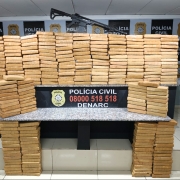 Pol&iacute;cia Civil apreende 250 quilos de maconha e um fuzil em Porto Alegre&nbsp;  out26